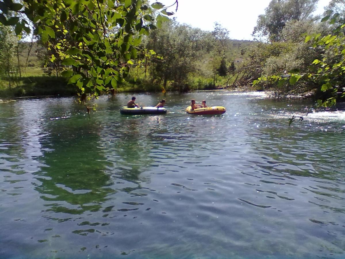 Guest House Green River Ljubuški Eksteriør bilde